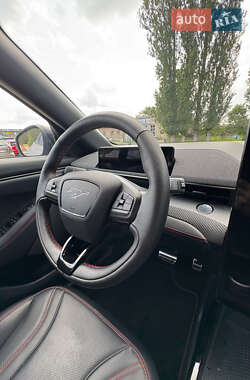Внедорожник / Кроссовер Ford Mustang Mach-E 2021 в 