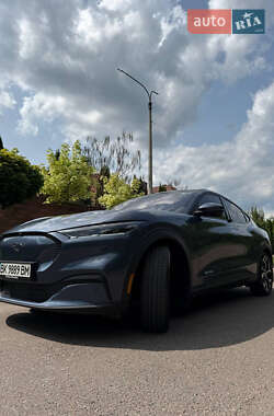 Позашляховик / Кросовер Ford Mustang Mach-E 2021 в 