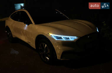 Внедорожник / Кроссовер Ford Mustang Mach-E 2021 в 