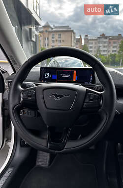 Внедорожник / Кроссовер Ford Mustang Mach-E 2021 в 