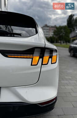 Внедорожник / Кроссовер Ford Mustang Mach-E 2021 в 