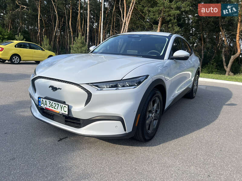 Позашляховик / Кросовер Ford Mustang Mach-E 2022 в 