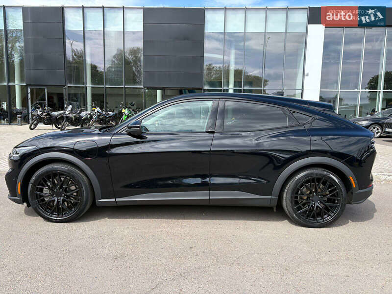Позашляховик / Кросовер Ford Mustang Mach-E 2021 в Рівному