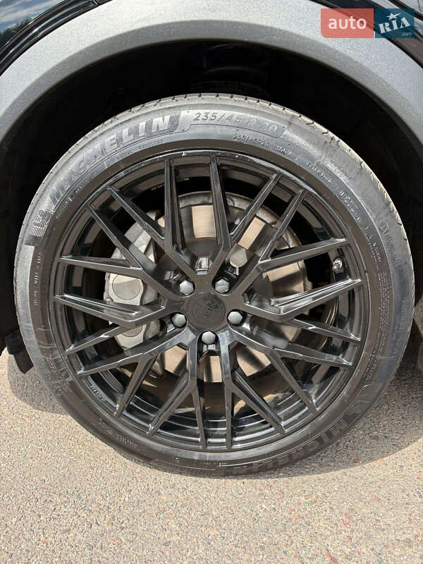 Позашляховик / Кросовер Ford Mustang Mach-E 2021 в Рівному