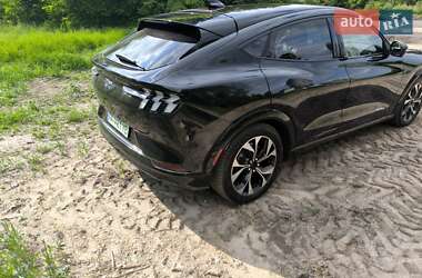 Позашляховик / Кросовер Ford Mustang Mach-E 2021 в 