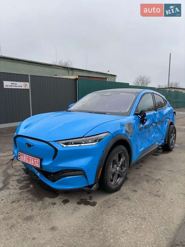 Позашляховик / Кросовер Ford Mustang Mach-E 2022 в 