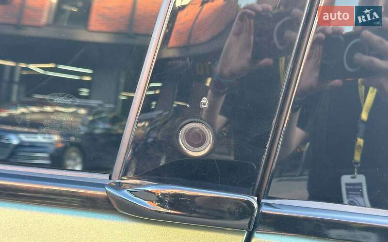 Позашляховик / Кросовер Ford Mustang Mach-E 2021 в Чернівцях