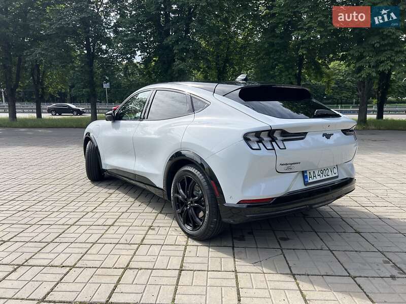 Внедорожник / Кроссовер Ford Mustang Mach-E 2023 в Киеве