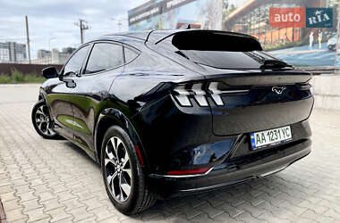 Позашляховик / Кросовер Ford Mustang Mach-E 2021 в 