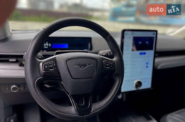 Позашляховик / Кросовер Ford Mustang Mach-E 2021 в 