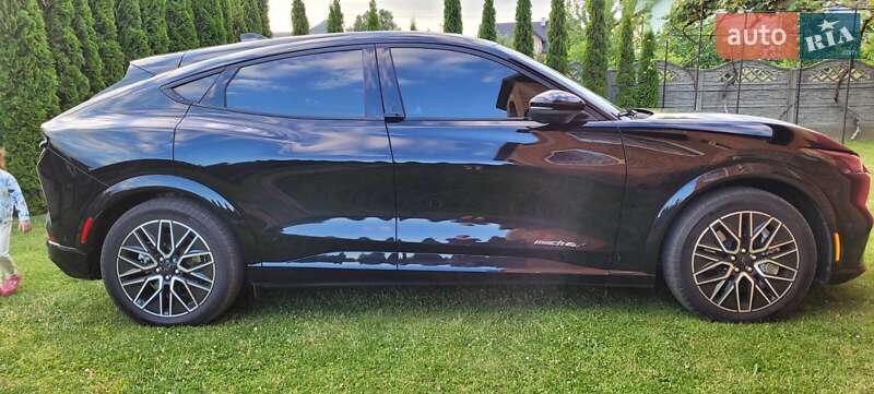 Позашляховик / Кросовер Ford Mustang Mach-E 2024 в Мостиській