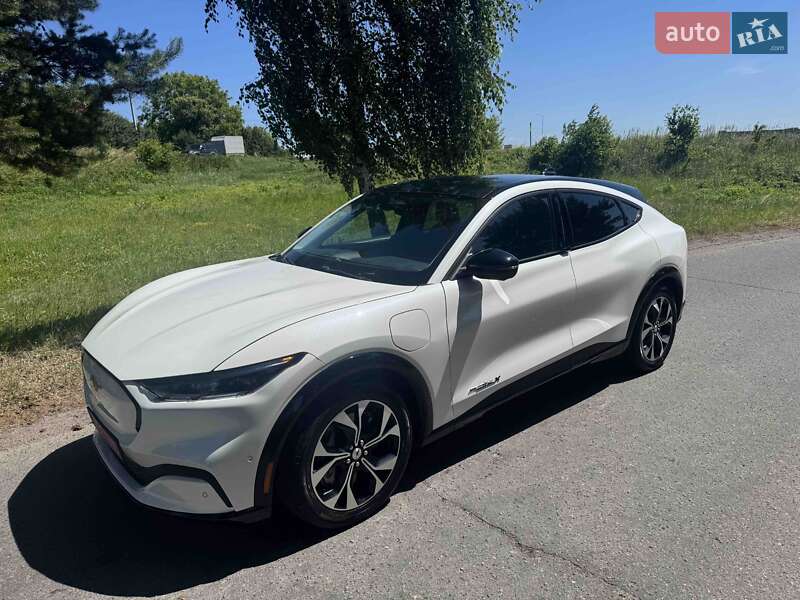 Внедорожник / Кроссовер Ford Mustang Mach-E 2021 в 