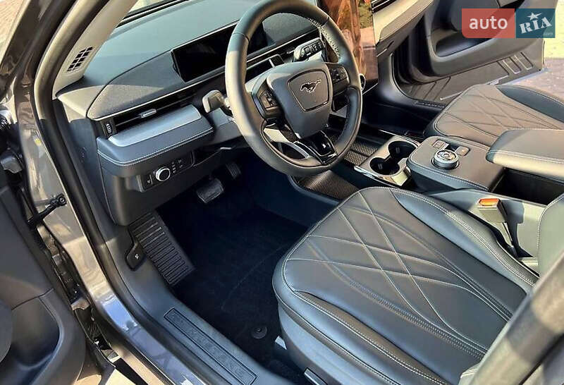 Позашляховик / Кросовер Ford Mustang Mach-E 2021 в Києві фото 11 Позашляховик / Кросовер Ford Mustang Mach-E 2021 в Києві