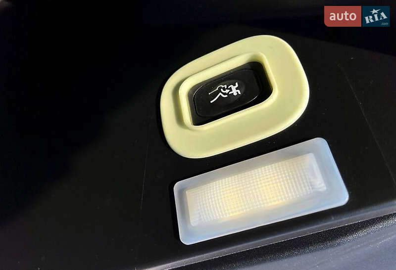 Позашляховик / Кросовер Ford Mustang Mach-E 2021 в Києві фото 25 Позашляховик / Кросовер Ford Mustang Mach-E 2021 в Києві