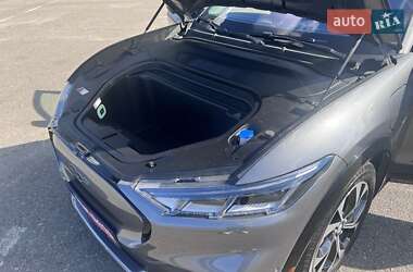 Позашляховик / Кросовер Ford Mustang Mach-E 2021 в 