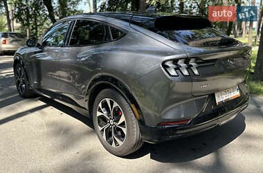 Внедорожник / Кроссовер Ford Mustang Mach-E 2021 в 