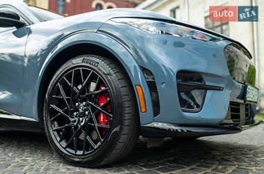 Внедорожник / Кроссовер Ford Mustang Mach-E 2022 в 
