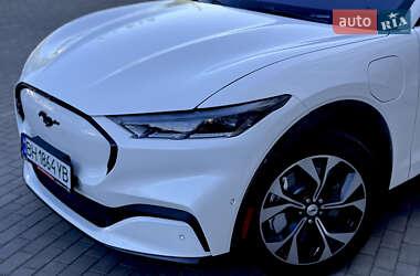 Внедорожник / Кроссовер Ford Mustang Mach-E 2021 в 