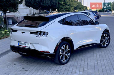 Внедорожник / Кроссовер Ford Mustang Mach-E 2021 в 