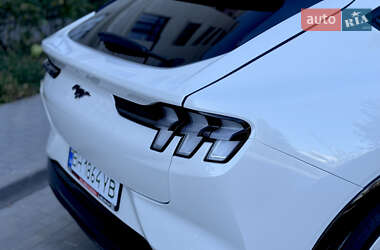 Внедорожник / Кроссовер Ford Mustang Mach-E 2021 в 
