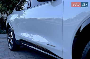 Внедорожник / Кроссовер Ford Mustang Mach-E 2021 в 