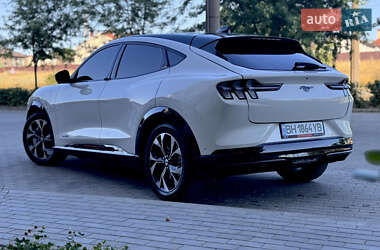 Внедорожник / Кроссовер Ford Mustang Mach-E 2021 в 
