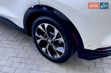 Внедорожник / Кроссовер Ford Mustang Mach-E 2021 в 