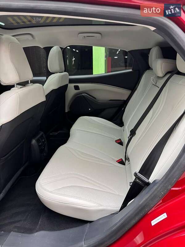 Позашляховик / Кросовер Ford Mustang Mach-E 2021 в Києві фото 19 Позашляховик / Кросовер Ford Mustang Mach-E 2021 в Києві