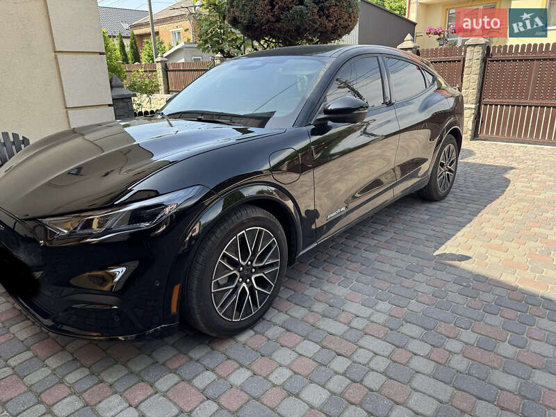 Внедорожник / Кроссовер Ford Mustang Mach-E 2024 в 