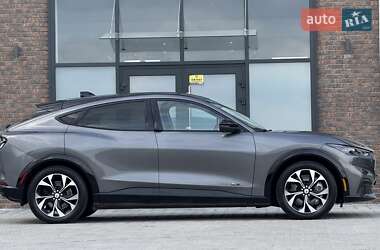 Внедорожник / Кроссовер Ford Mustang Mach-E 2021 в 