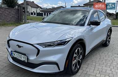Внедорожник / Кроссовер Ford Mustang Mach-E 2021 в 