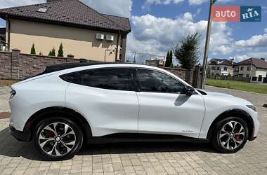 Внедорожник / Кроссовер Ford Mustang Mach-E 2021 в 