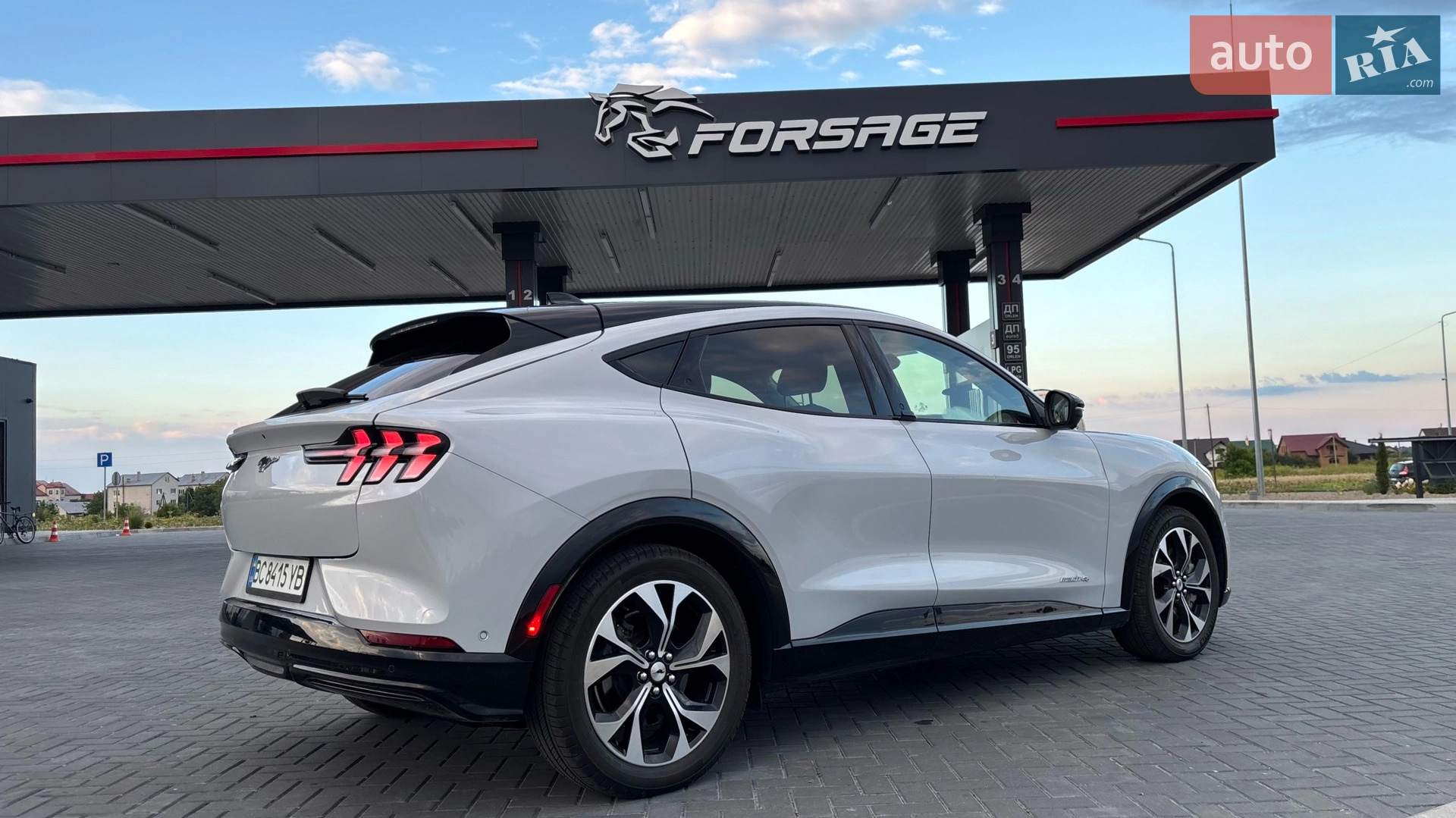 2021 Ford Mustang Mach-E - мініатюра 7