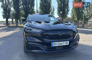 Позашляховик / Кросовер Ford Mustang Mach-E 2023 в 