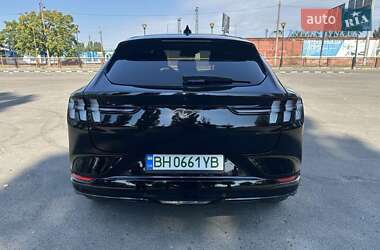 Позашляховик / Кросовер Ford Mustang Mach-E 2023 в 