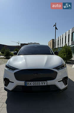 Позашляховик / Кросовер Ford Mustang Mach-E 2023 в 