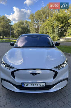 Позашляховик / Кросовер Ford Mustang Mach-E 2022 в 