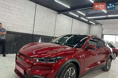 Позашляховик / Кросовер Ford Mustang Mach-E 2021 в 