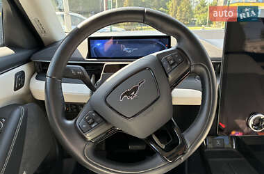 Позашляховик / Кросовер Ford Mustang Mach-E 2021 в 