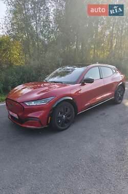 Позашляховик / Кросовер Ford Mustang Mach-E 2022 в 