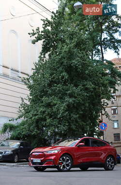 Внедорожник / Кроссовер Ford Mustang Mach-E 2021 в 