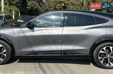 Внедорожник / Кроссовер Ford Mustang Mach-E 2021 в 