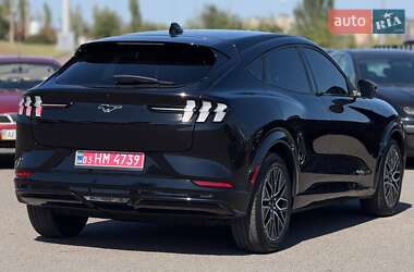 Позашляховик / Кросовер Ford Mustang Mach-E 2024 в 