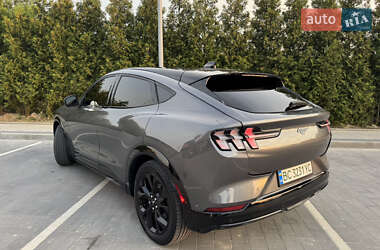Позашляховик / Кросовер Ford Mustang Mach-E 2023 в 