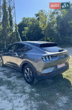 Позашляховик / Кросовер Ford Mustang Mach-E 2023 в 