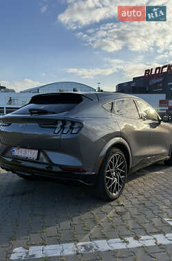 Позашляховик / Кросовер Ford Mustang Mach-E 2023 в 