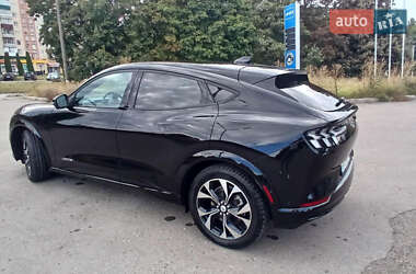 Позашляховик / Кросовер Ford Mustang Mach-E 2023 в 