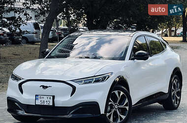 Внедорожник / Кроссовер Ford Mustang Mach-E 2021 в 