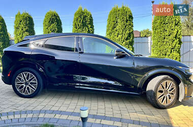 Позашляховик / Кросовер Ford Mustang Mach-E 2024 в 