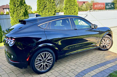 Позашляховик / Кросовер Ford Mustang Mach-E 2024 в 